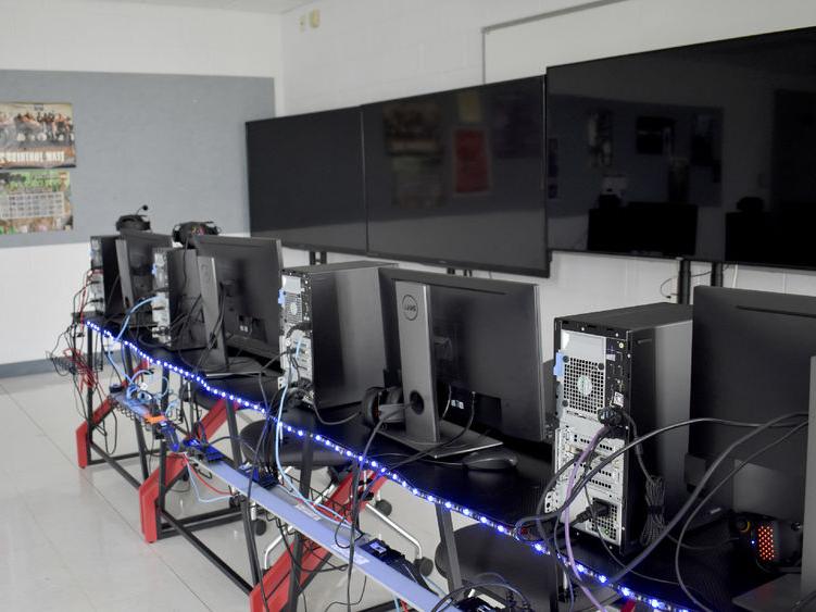 <a href='http://ej75db.ploty-oploceni.com'>365英国上市</a>杜波依斯分校电子竞技室的一些设备将在即将到来的校园电子游戏日期间使用.